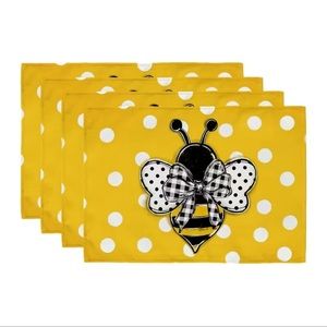Bumble Bee Placemats Set